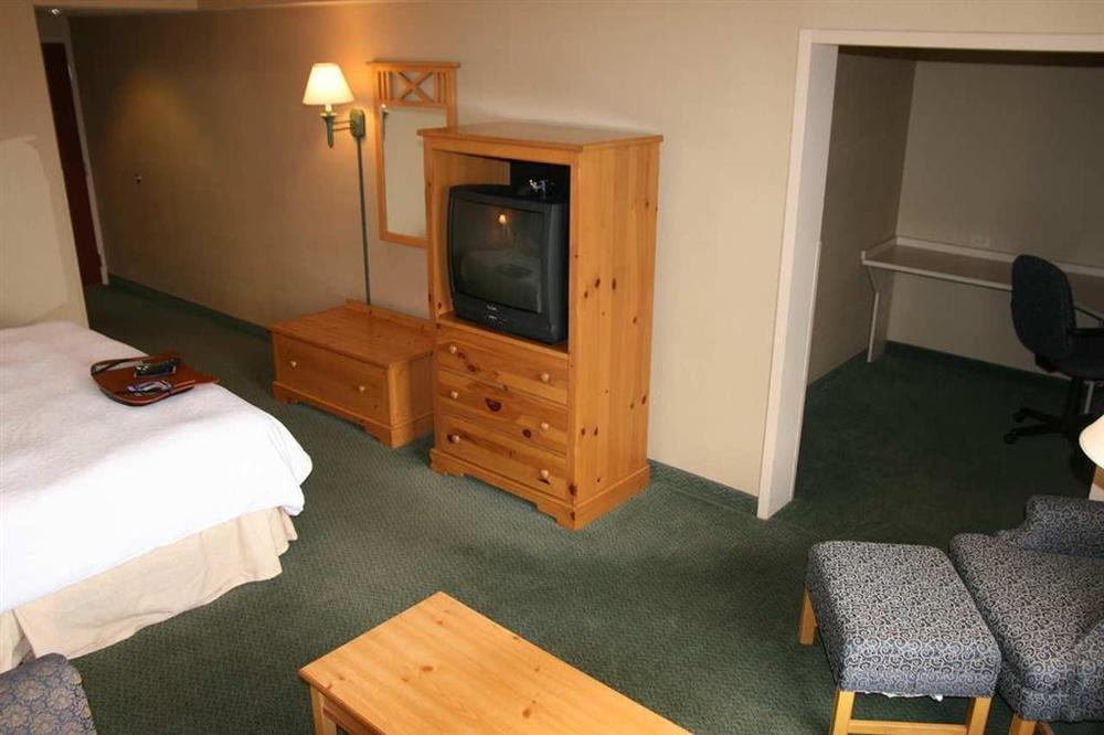 Hampton Inn Сиконк Номер фото